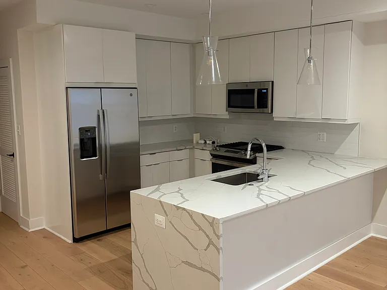 1722 W Virginia Ave NE #2 — Photo 20