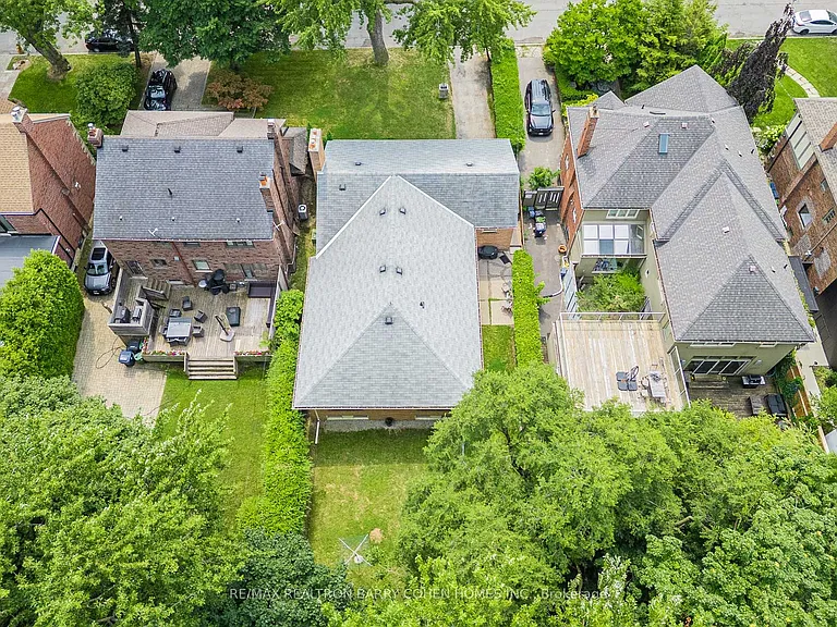 200 Cortleigh Blvd — Photo 27