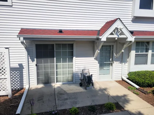 5970 South Crosswinds DRIVE #9, Cudahy, WI 53110