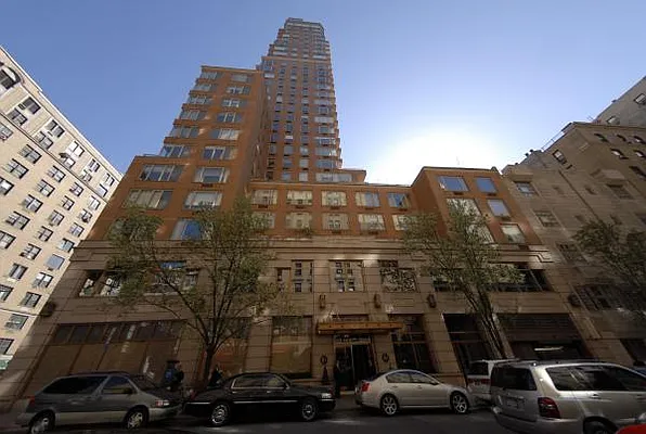 Rented by Douglas Elliman | media 6