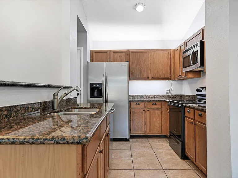 15 Tulip Hill Ct — Photo 9