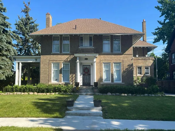 11 Longfellow St, Detroit, MI 48202