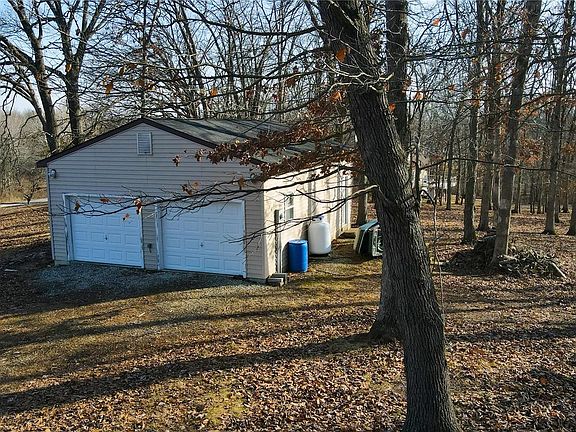 2nd image of 45 Woodlake Ln