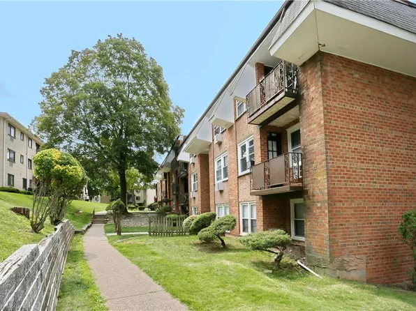 140 Kearsing Parkway #C, Monsey, NY 10952