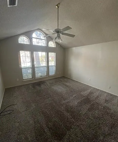 553 Raintree Cir — Photo 17