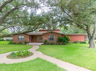 1325 Northwood St, Alice, TX 78332