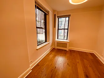 Rented by Metropolis Real Estate of Manhattan
