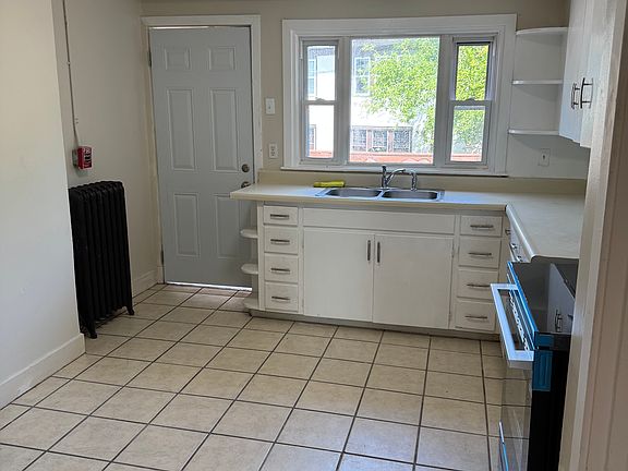 2nd image of 21 Homestead Rd #2