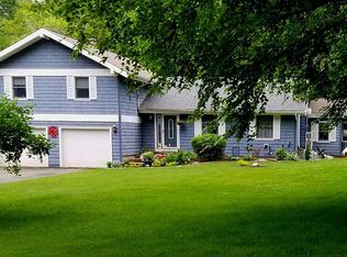 1 Whitney Grove Rd, Derry, NH 03038