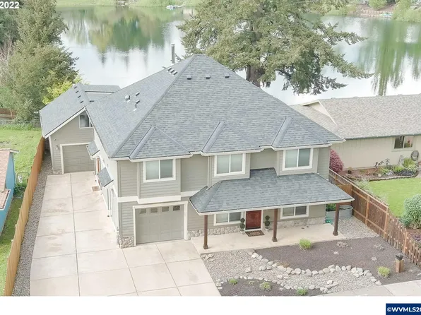 13321 Lakewood Dr NE, Aurora, OR 97002