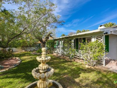 1040 E El Alameda, Palm Springs, CA, 92262