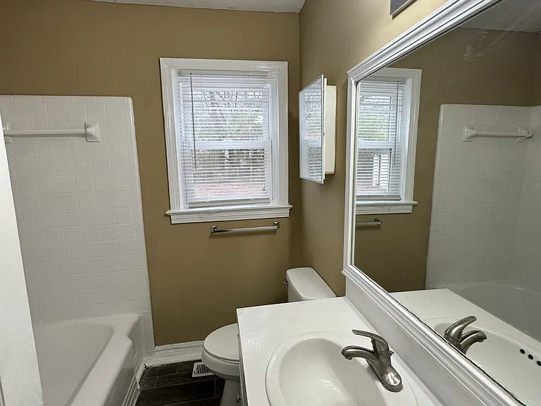 940 Meadowbrook Dr — Photo 7