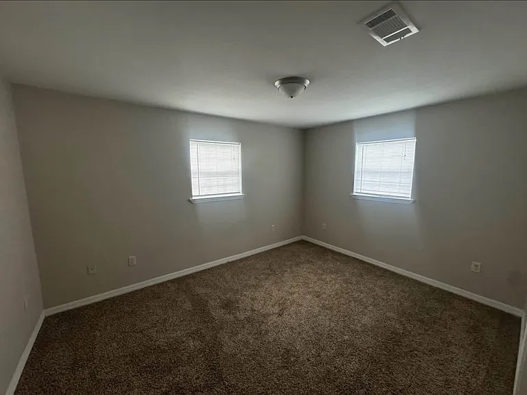 330 Porter Ave #C — Photo 10