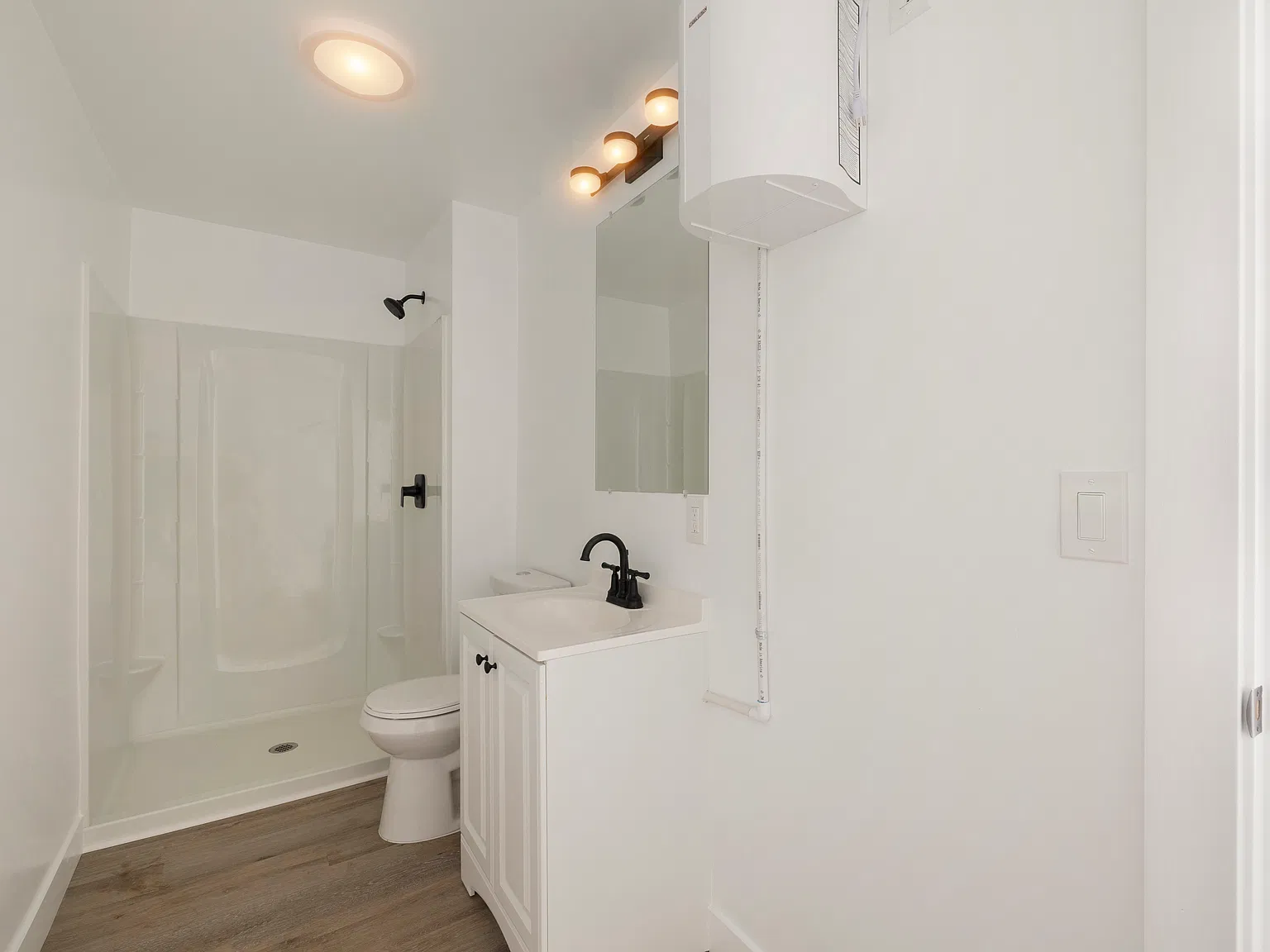 Studio, 400 sqft, $1,695 — Photo 4