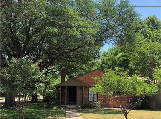 8322 Chadbourne Rd, Dallas, TX 75209