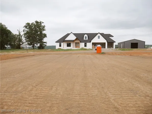 Gleason Way, Greenwood, AR 72936