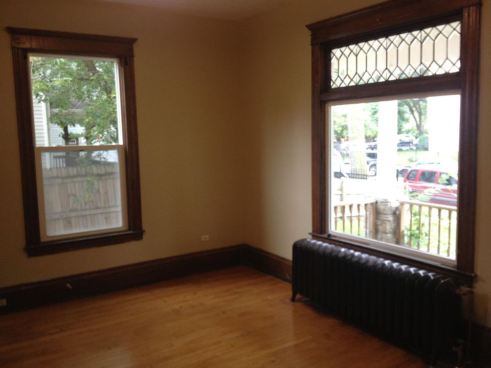 2nd image of 2115 10th Ave S
