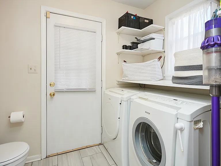 34 Berrien Ave — Photo 19