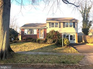 5 Green Valley Rd, Stratford, NJ 08084