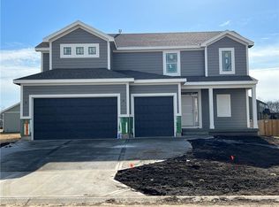 19707 W 196th Ter, Spring Hill, KS 66083