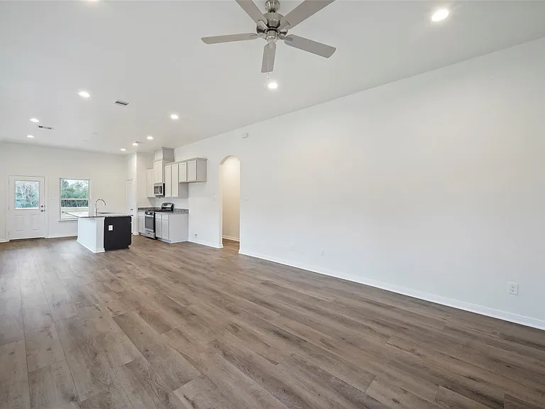 11703 Eclipse Dr — Photo 5