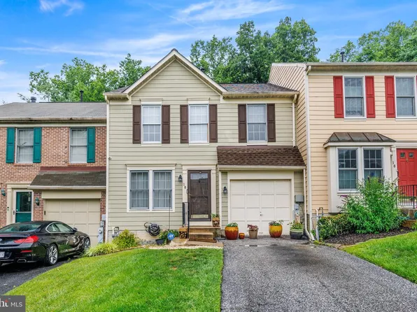 18 Chudleigh Ct, Baltimore, MD 21208