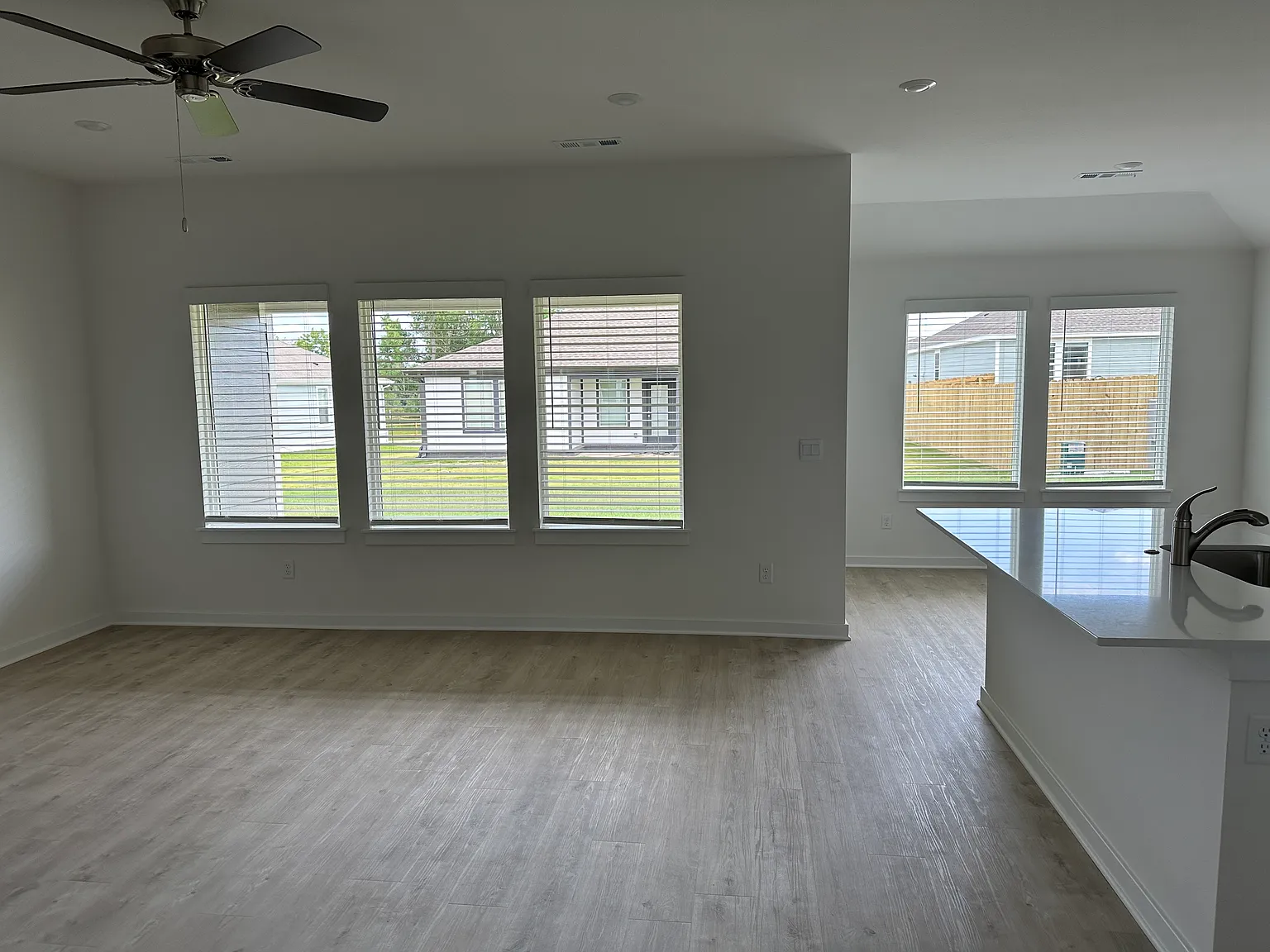 3 bed, 1600 sqft, $1,850 — Photo 4