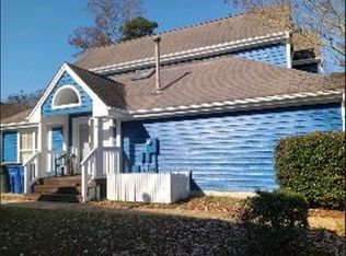 914 Woodcreek Dr, Newport News, VA 23608