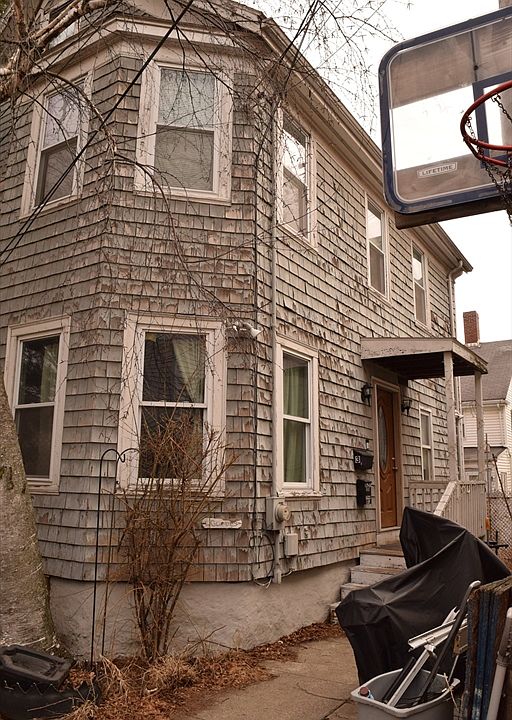 1st image of 3 Lincoln Pl