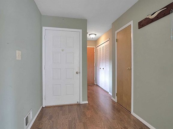5th image of 350 Seabreeze Ct
