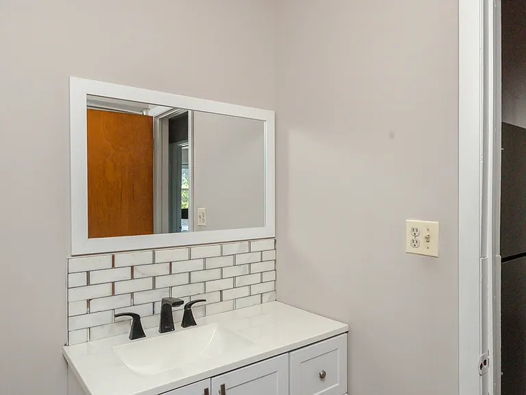6427 N Hermitage Ave — Photo 15