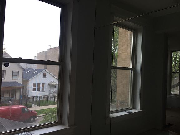 2nd image of 1715 N Francisco Ave APT 2