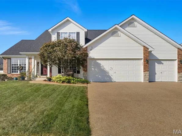 225 Schroeder Grove Dr, Wentzville, MO 63385