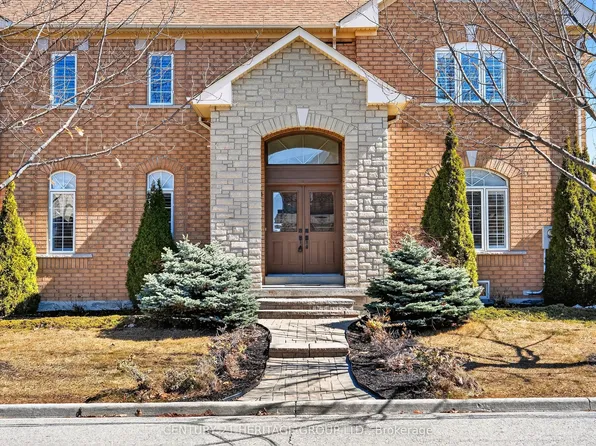 2 Adam Ernst Ct, Vaughan, ON L4H 2S5