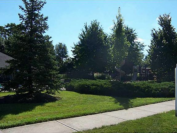 3rd image of 14715 N Rosebud Dr