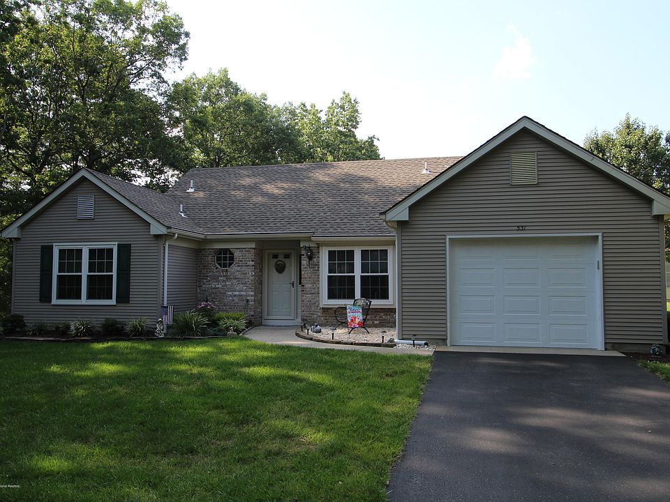 1st image of 531 Petunia Lane N