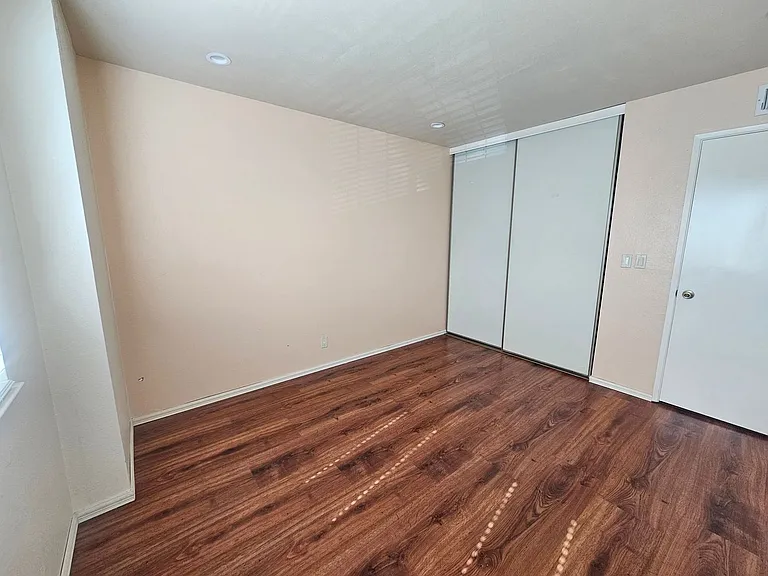 3076 Valleywood Ct — Photo 23