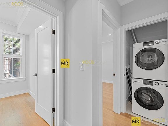 2nd image of 535 Newbury St #1