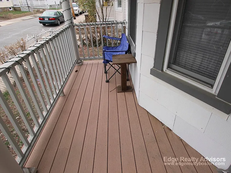 29 Montcalm Ave — Photo 10