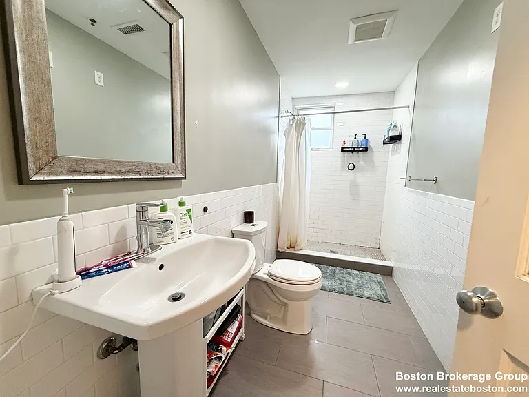 110-112 Chester St #1 — Photo 10