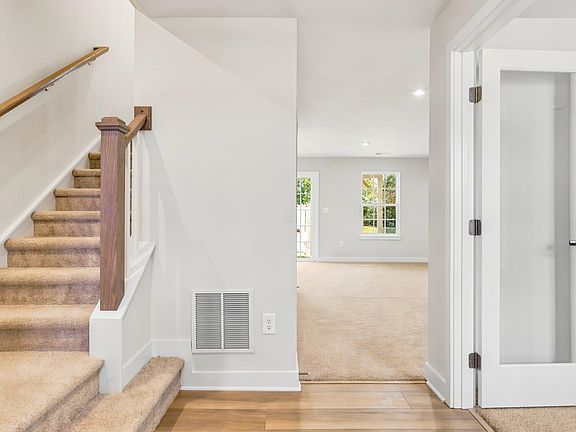3rd image of 1089 Wilderness Ln