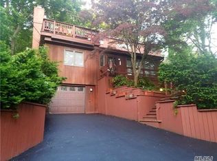 25 Deer Dr, Sound Beach, NY 11789