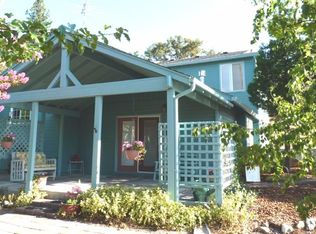 440 Ambrose St, Gold Hill, OR 97525