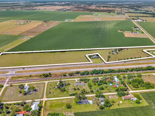 7794 Us Highway 87 S, Victoria, TX 77905