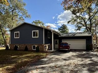 3554 Hillcrest Dr, Oscoda, MI 48750