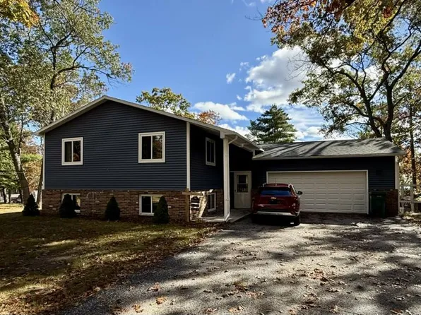 3554 Hillcrest Dr, Oscoda, MI 48750