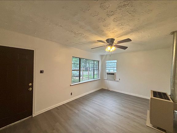4th image of 6814 Covington Dr #A