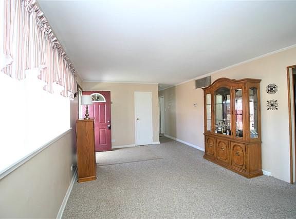 2nd image of 423 Talala St