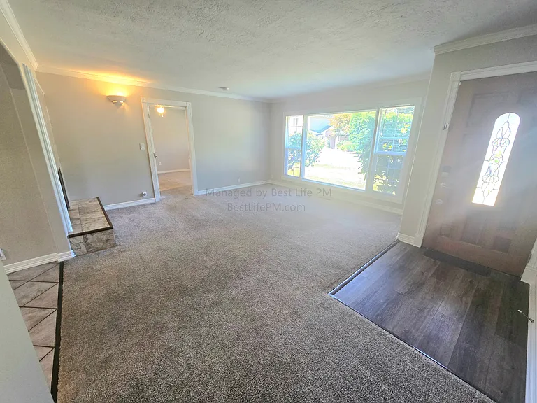 114 SE 218th Ave — Photo 9