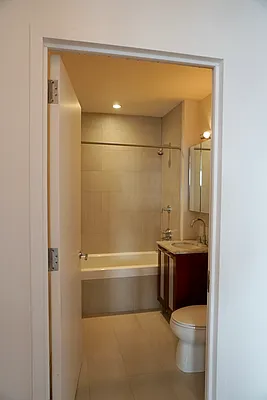 Rented by R New York | media 25